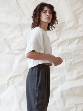 Black Crane Cream White Cropped Linen Top - Lightweight Women's Crop Top XS